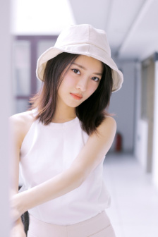 漂亮的女邻居3